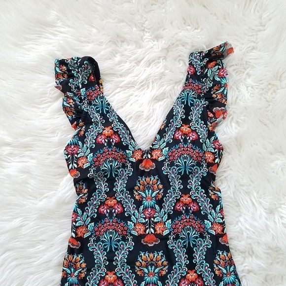 Jessica Simpson Estilo Floral Ruffle One-Piece Swimsuit Size Small - Picture 6 of 13